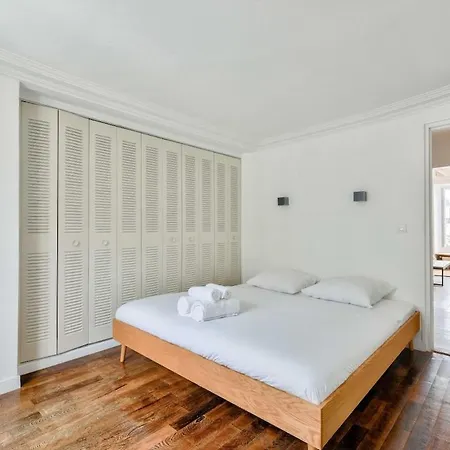 Superb T2 Haussmanien Avec Balcon A 10min Des Galeries Lafayette 公寓 *